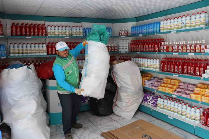 Sıfır Atık İle 5 Ayda 2 Bin 500 Ağacın Kesilmesi Önlendi