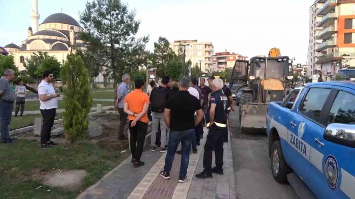 Yeşil Alanda Yapılacak Taksi Durağına Vatandaşlardan Tepki