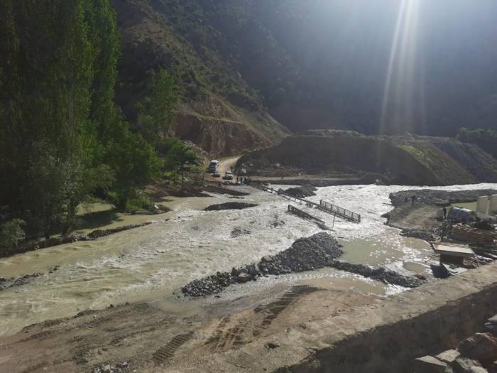 Dere Yatağı Taştı Köprü Sular Altında Kaldı