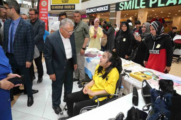 Bir Anneden Başkan Büyükkılıç’a: “sizin Hakkınızı Ödeyemem”