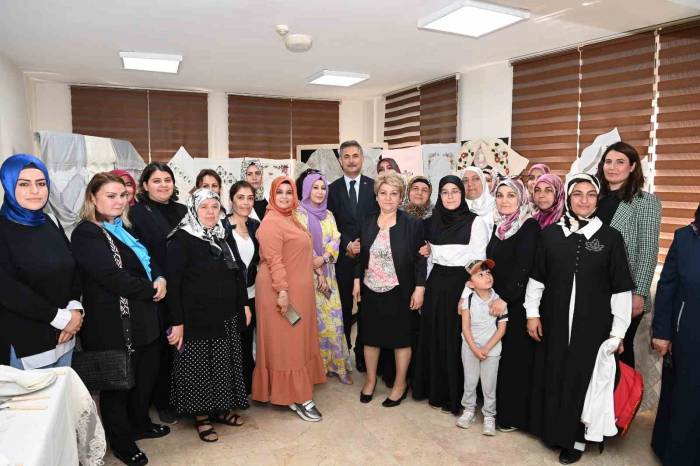 Kadın Eli Kadın Emeği Sergileri Büyük İlgi Görüyor