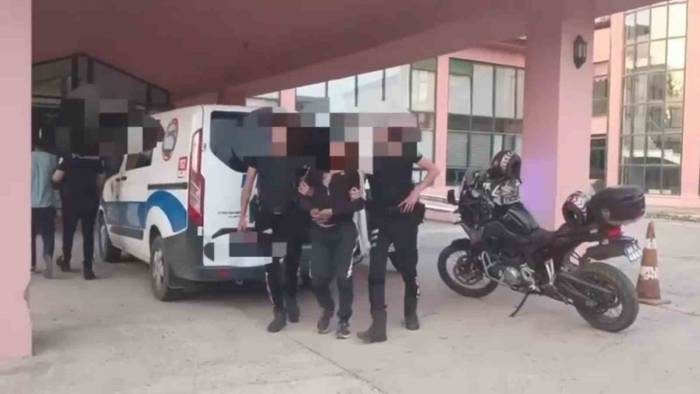15 Ve 8 Yıl Hapis Cezaları Bulunan 2 Hükümlü Yakalanıp Tutuklandı