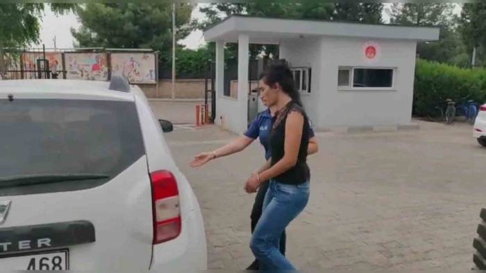 Polisin İpten Aldığı Kadın Uyuşturucudan Tutuklandı
