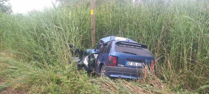 Kontrolden Çıkan Otomobil, Tıra Arkadan Çarptı: 1 Yaralı