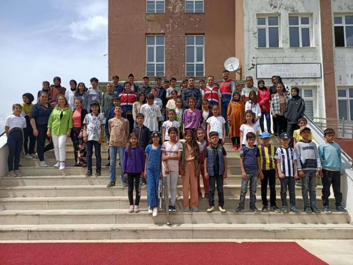 Bingöl’de Öğrenciler Siber Suçlarla Mücadele Konusunda Bilgilendirildi