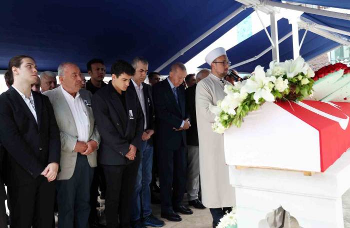 Usta Gazeteci Mehmet Barlas Son Yolcuğuna Uğurlandı