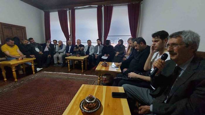 Tarihi Konakta Necip Fazıl Şiirleri Okudular