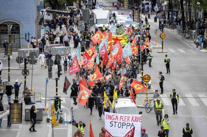 İsveç’te Terör Örgütü Destekçileri Yeni Terör Yasasını Protesto Etti