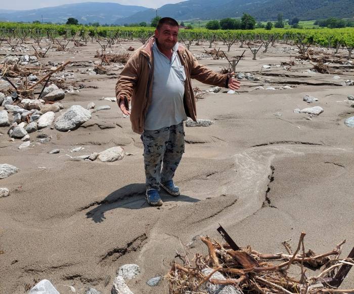 Sel Gitti İzi Kaldı