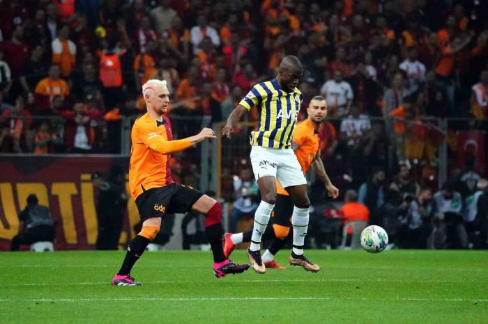Spor Toto Süper Lig: Galatasaray: 3 - Fenerbahçe: 0 (maç Sonucu)