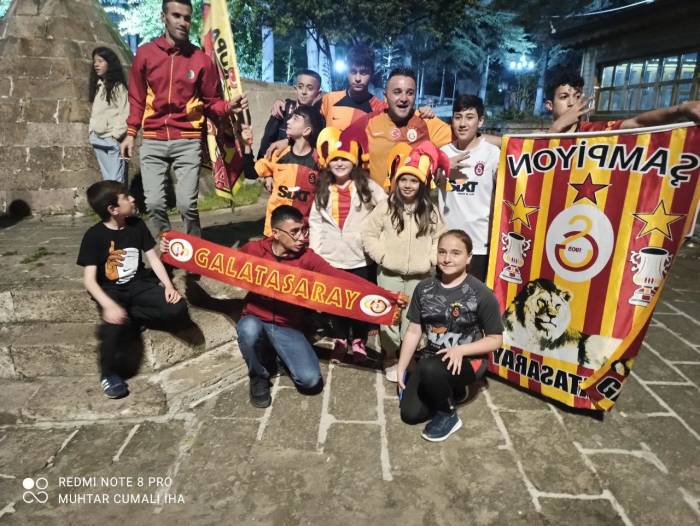 Aksaray’da Galatasaray’ın Fenerbahçe Galibiyeti Coşkusu