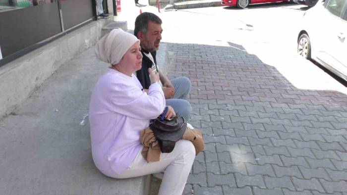 Sultangazi’de Kardeşi Sokağa Atılan Abla Gözyaşlarını Tutamadı