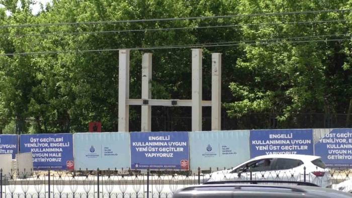 Sultangazi’de Vatandaştan İmamoğlu’na Tepki: "yapamıyorsa Bıraksın Biz Yapalım"