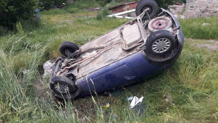 Tokat’ta Otomobil Takla Attı: 3 Yaralı