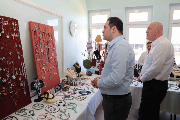 Hayrabolu’da El Emeği Göz Nuru Sergisi Açıldı