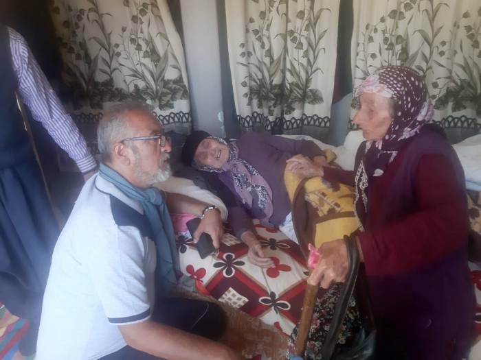 105 Yaşındaki Depremzede Anne 80 Yaşındaki Kızıyla 3 Ay Sonra Buluşmuştu
