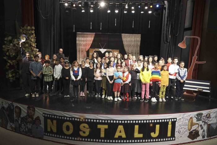 Altındağlı Gençler Sahnede