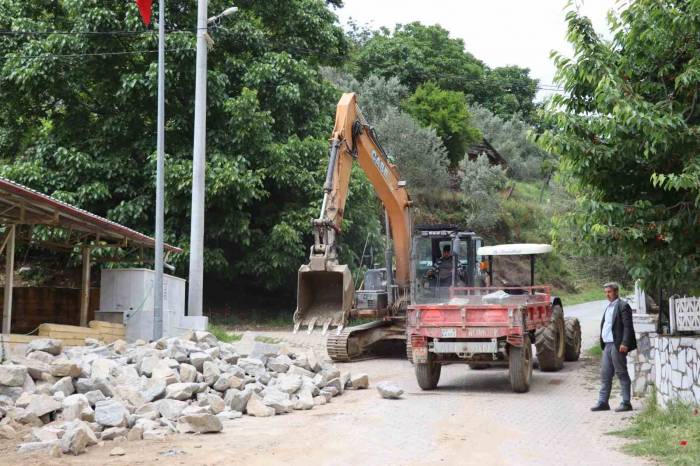 Kavakderesi Mahalle Sakinlerinden Başkan Özcan’a Teşekkür