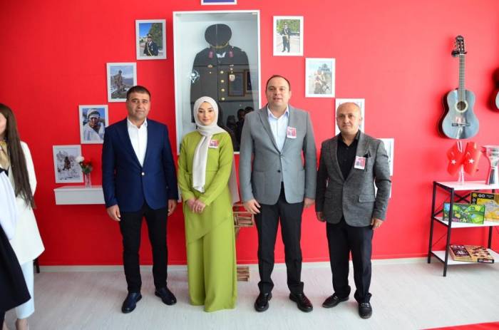 Tatvan’da Okulda Sergi Açılışı