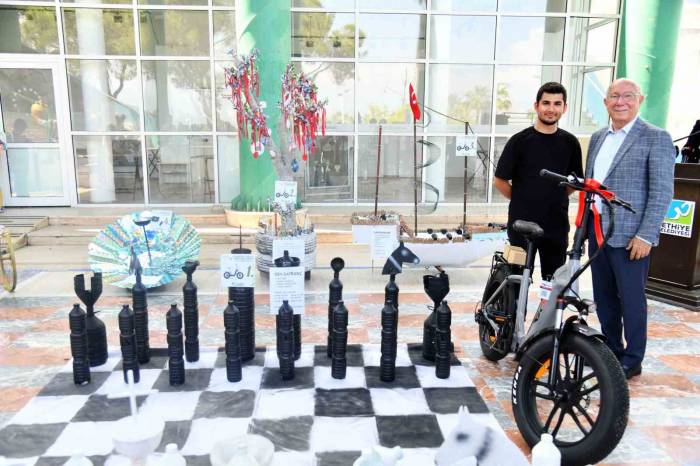 Fethiye’de Sıfır Atık Obje Yarışması’nda Ödüller Sahiplerini Buldu