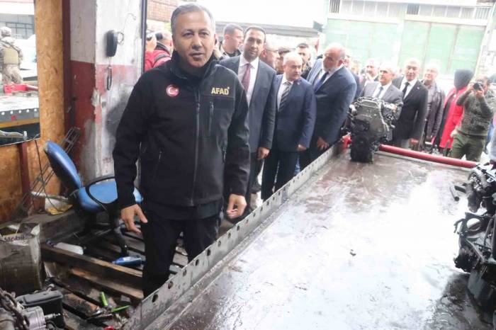 İçişleri Bakanı Yerlikaya: “yoğun Yağışlar Perşembe Günü Karadeniz’den Çıkacak”