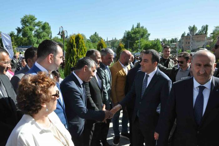 Kars’ta El Emeği Göz Nuru Ürünler Sergilendi