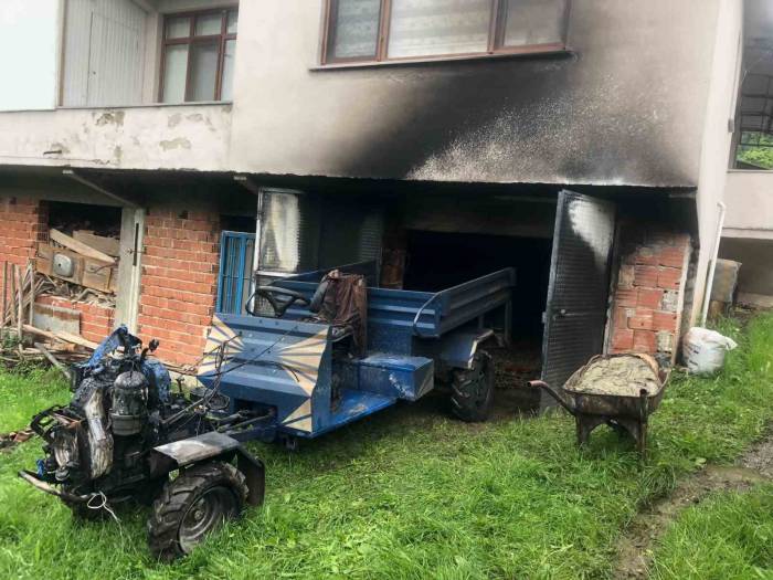 Pat Pat Motorunda Çıkan Yangın Söndürüldü