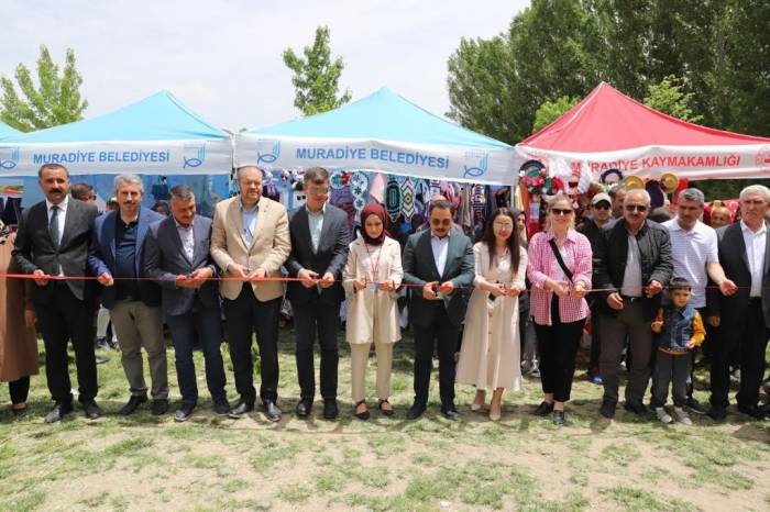 Muradiye’de Yılsonu Sergisi