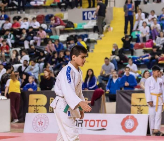 Yunusemreli Poyraz, Türkiye İkincisi Oldu