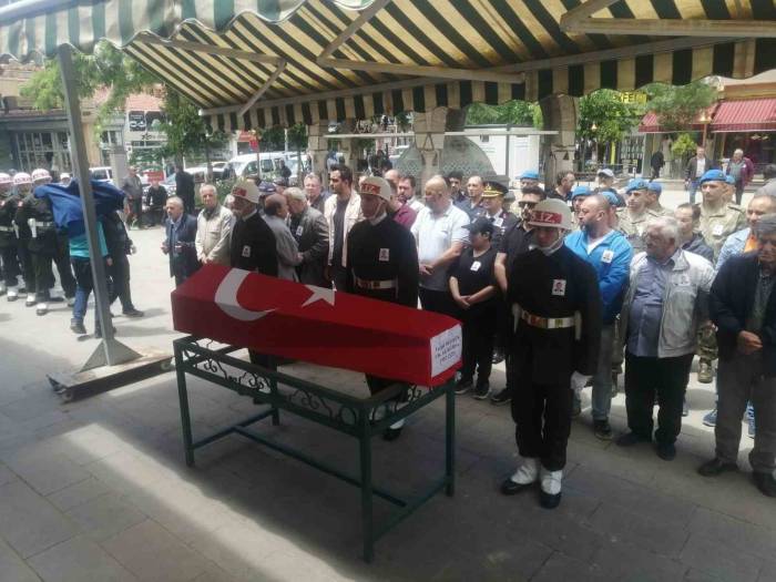 İlik Kanseri Tedavisi Gören Astsubay Başçavuş Hayatını Kaybetti