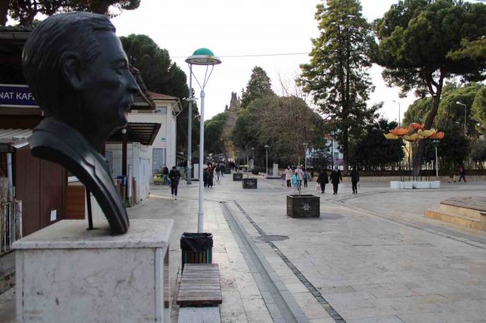 Bu Sokak Sanat Kokuyor