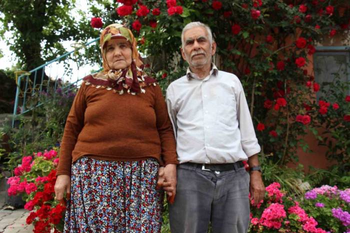 Yarım Asırlık Evliliklerini ’4s’ Modeline Borçlular