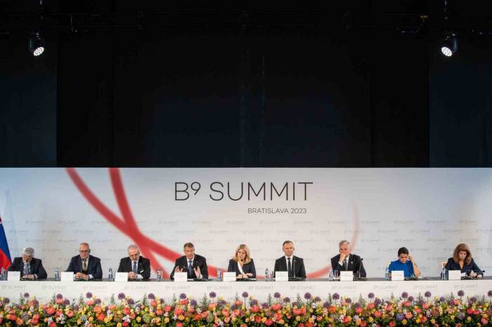 Bükreş Dokuzlusundan Ukrayna’ya Destek Mesajı