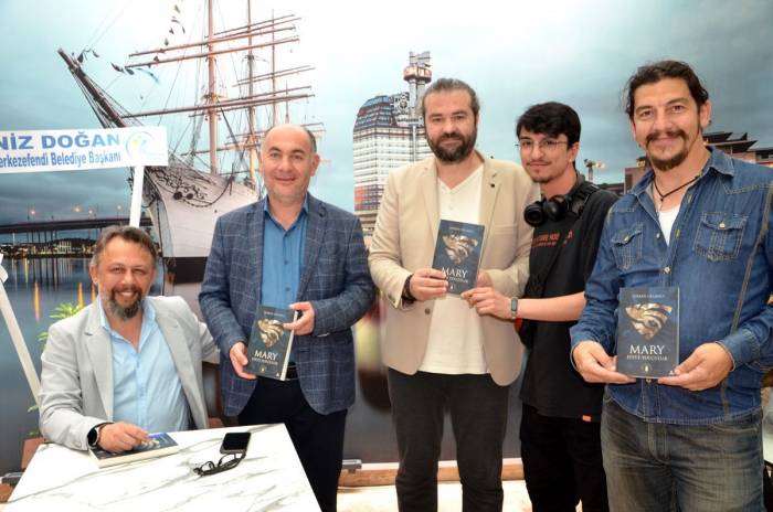 Okurlarıyla Buluşan Urgancı, Serinin Devam Edeceğini Müjdeledi