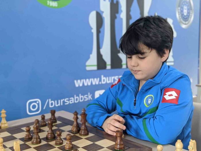 Satranççı Yağız Kaan Erdoğmuş Dünya Zirvesinden İnmiyor