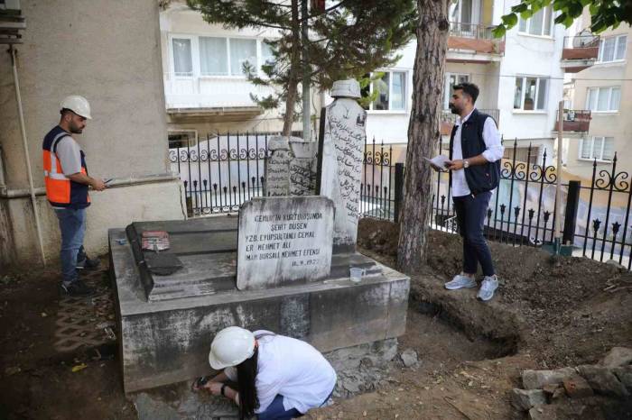 Gemlik Belediyesi’nden Ecdada Saygı
