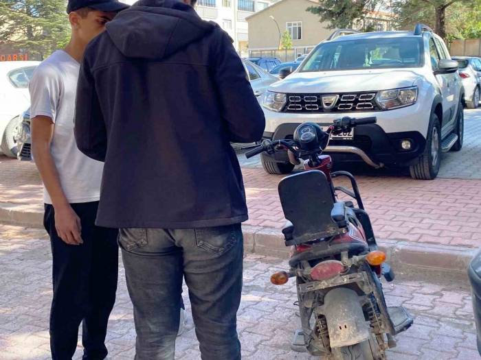 Elektrikli Bisikletin Çarptığı Kişi Hastanelik Oldu