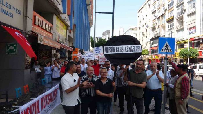 Mersin Çarşı Esnafı Dükkanlarının Yıkılmasını İstemiyor