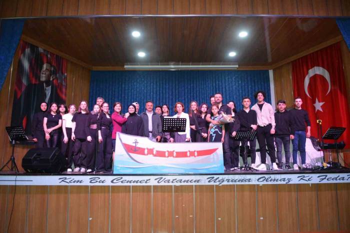 Ordu’da Lise Öğrencilerinden Karadeniz Konseri