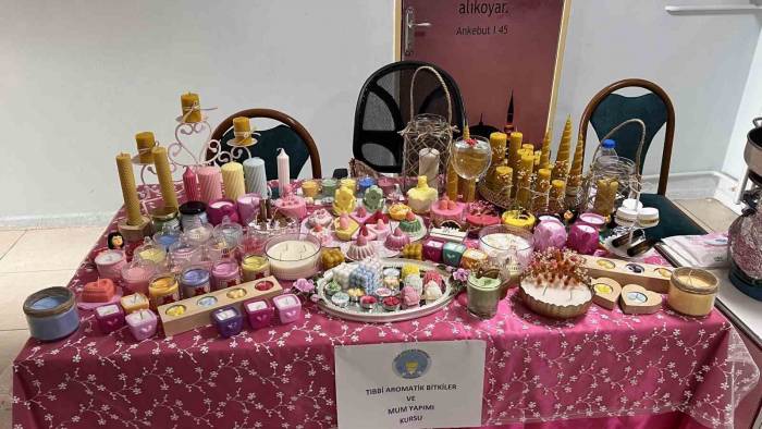 El Becerilerini Geliştirerek, Ev Ekonomilerine Katkıda Bulunuyorlar