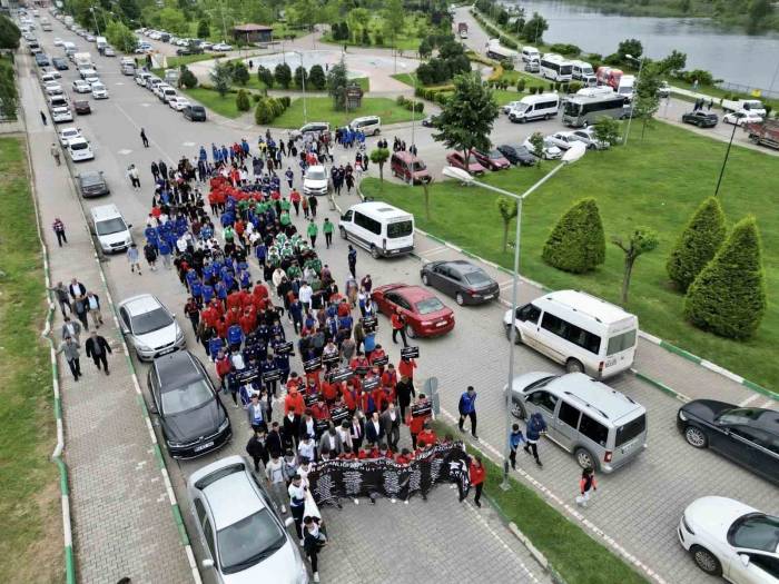 Ragbi Takımlarından Kortej Yürüyüşü