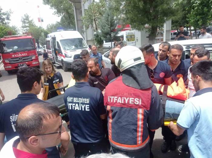 Siirt’te İki Araç Çarpıştı: 1 Yaralı