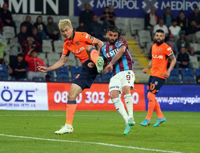 Spor Toto Süper Lig: Medipol Başakşehir: 3 - Trabzonspor: 1 (maç Sonucu)