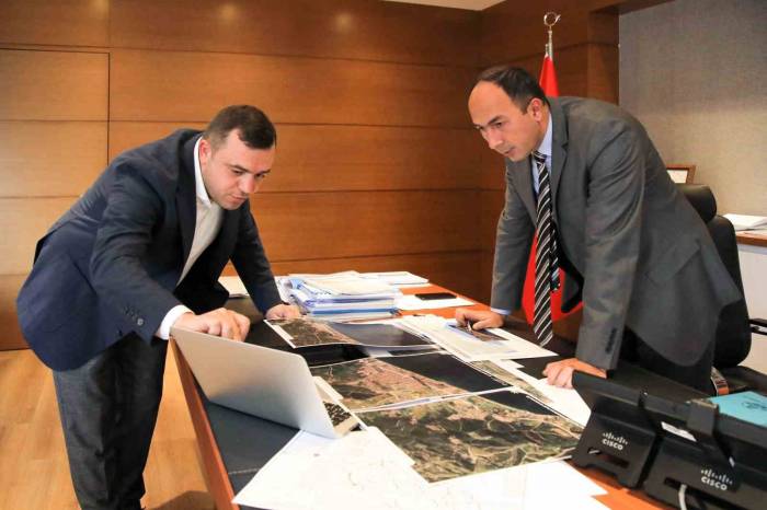 Okullar Bölgesine Üst Geçit Müjdesini, Başkan Aydın Duyurdu