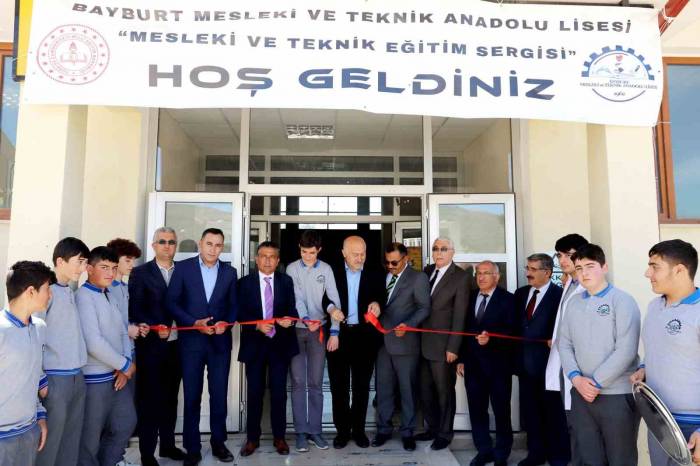 Bayburt’ta Geleneksel Yılsonu Mesleki Tanıtım Etkinlikleri
