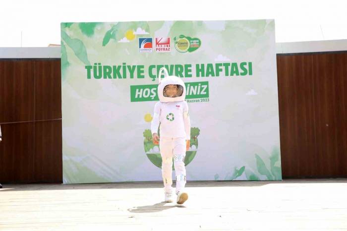 Çekmeköylü Çocuklar, Geri Dönüşebilir Atıklardan Sergi Düzenledi