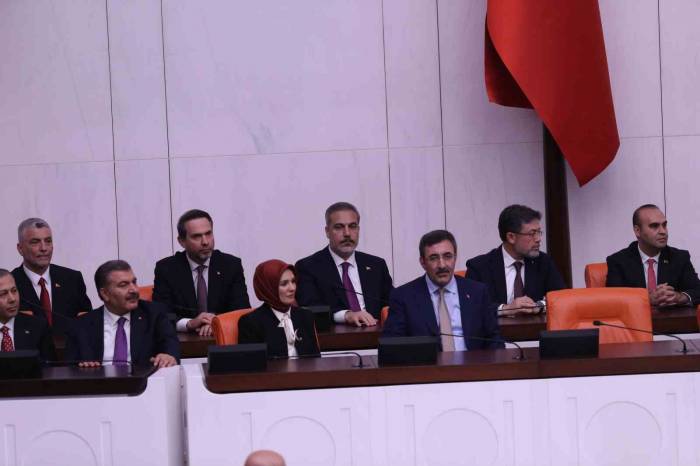 Yeni Kabine Üyeleri Tbmm Genel Kurulunda Yemin Etti