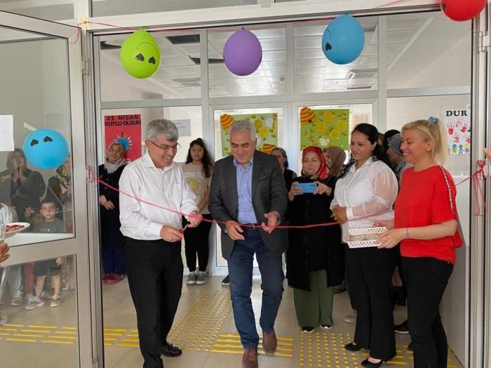 Depremzedelere Yönelik Kursun Sergisi Beğenildi