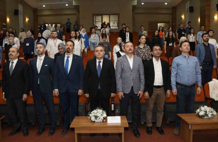 Erü’de “hukukta Kariyer Zirvesi” Düzenlendi