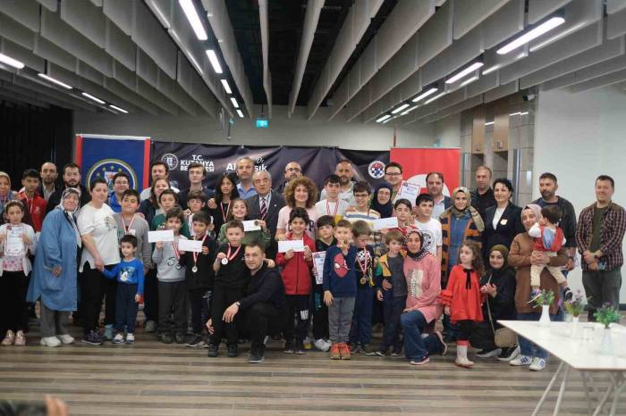 Hisarlı Ahmet Satranç Turnuvası Sonuçlandı